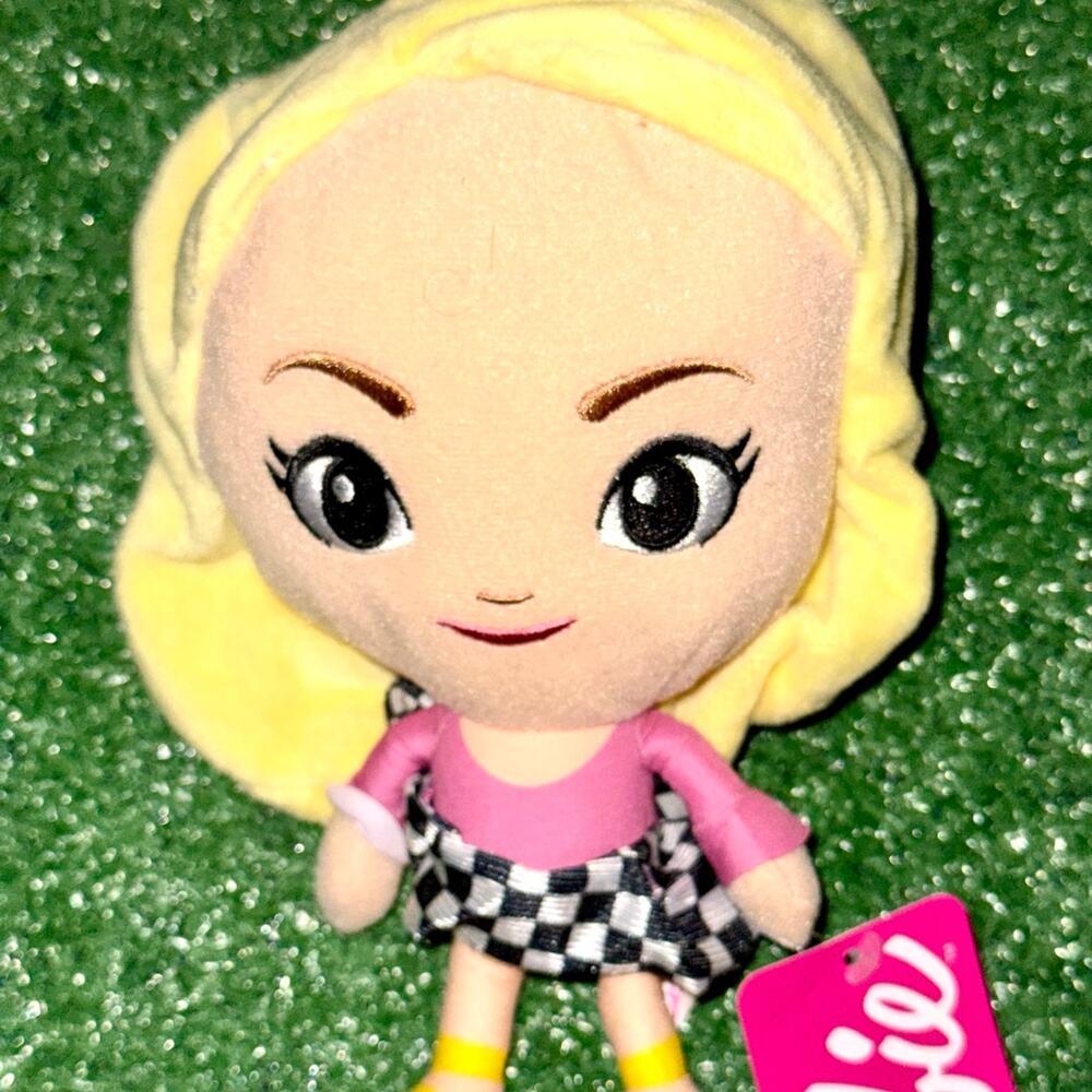 Barbie Princess Blonde Girl With Pink Shirt And Checkered Skirt New With Tag